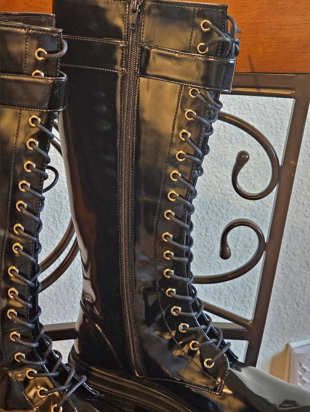 Gianni Bini Sky-Scraper Lug Sole Platform Patent Leather Boots Size 10 NWOT - Picture 7 of 10